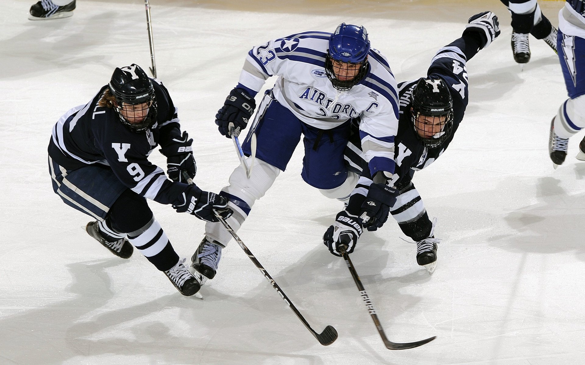 未来联盟:虚拟现场与AR互动引领新潮流,未来联盟门面
